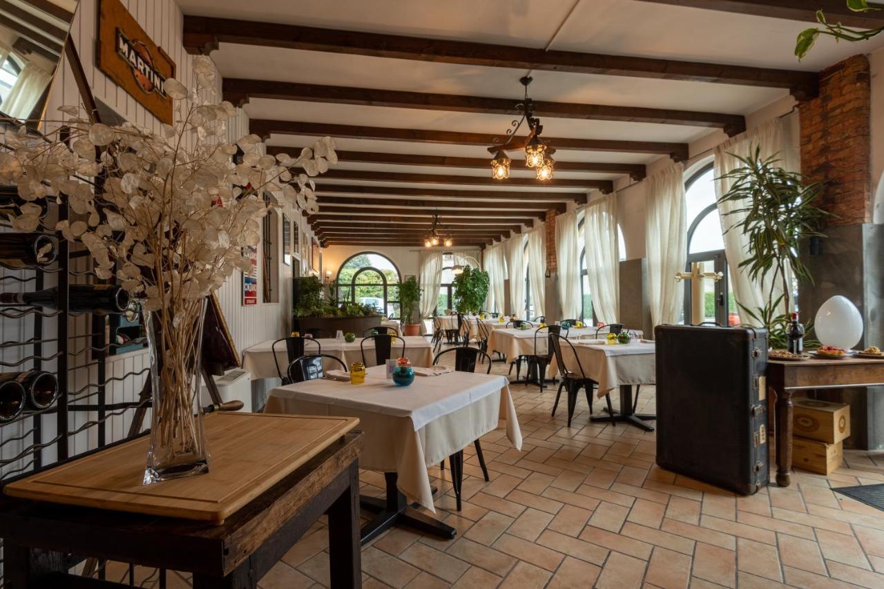 Il Glicine B&B Ristorante Cazzago San Martino Exterior photo